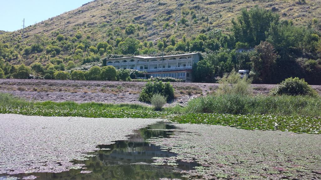 Guesthouse Mala Venecija Virpazar Dış mekan fotoğraf