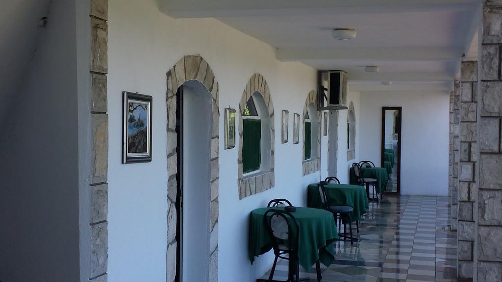 Guesthouse Mala Venecija Virpazar Dış mekan fotoğraf